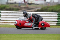 Vintage-motorcycle-club;eventdigitalimages;mallory-park;mallory-park-trackday-photographs;no-limits-trackdays;peter-wileman-photography;trackday-digital-images;trackday-photos;vmcc-festival-1000-bikes-photographs